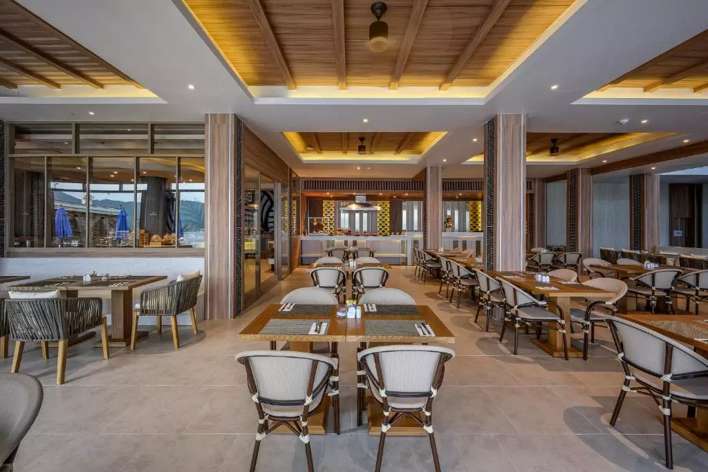 رستوران Namaka Resort Kamala